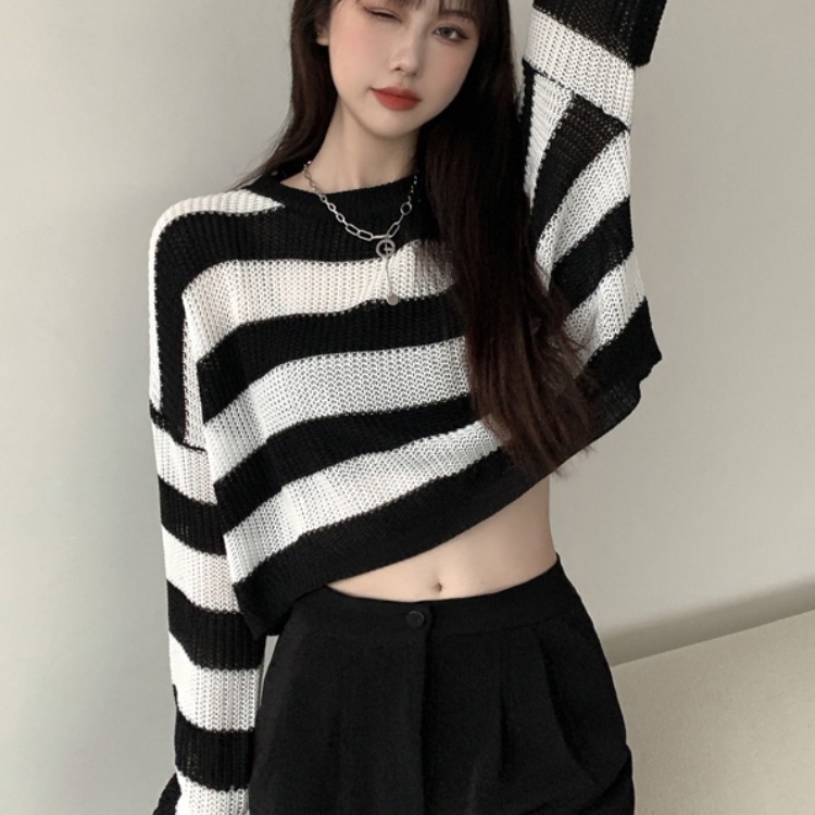 Áo sweater PERTY dệt kim họa tiết kẻ sọc trắng và đen phong cách Hàn Quốc thời trang thu đông dành cho nữ