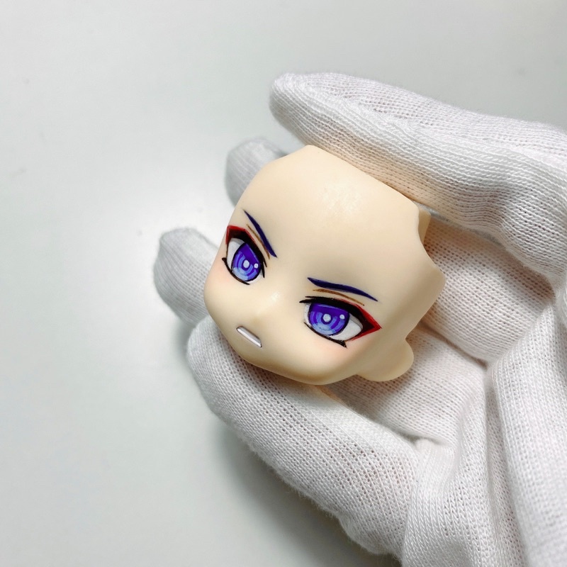 Mặt Scaramouche nét thiếu niên