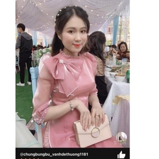 Áo dài voan 4 tà cao cấp chất liệu tơ sống trong lớp lụa đính nơ ngực sang chảnh kèm quần.