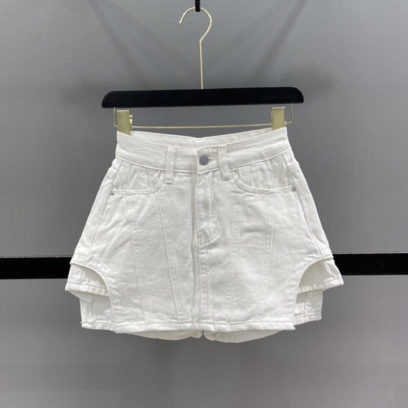 Chân váy chữ A xẻ gân tôn dáng siêu hót