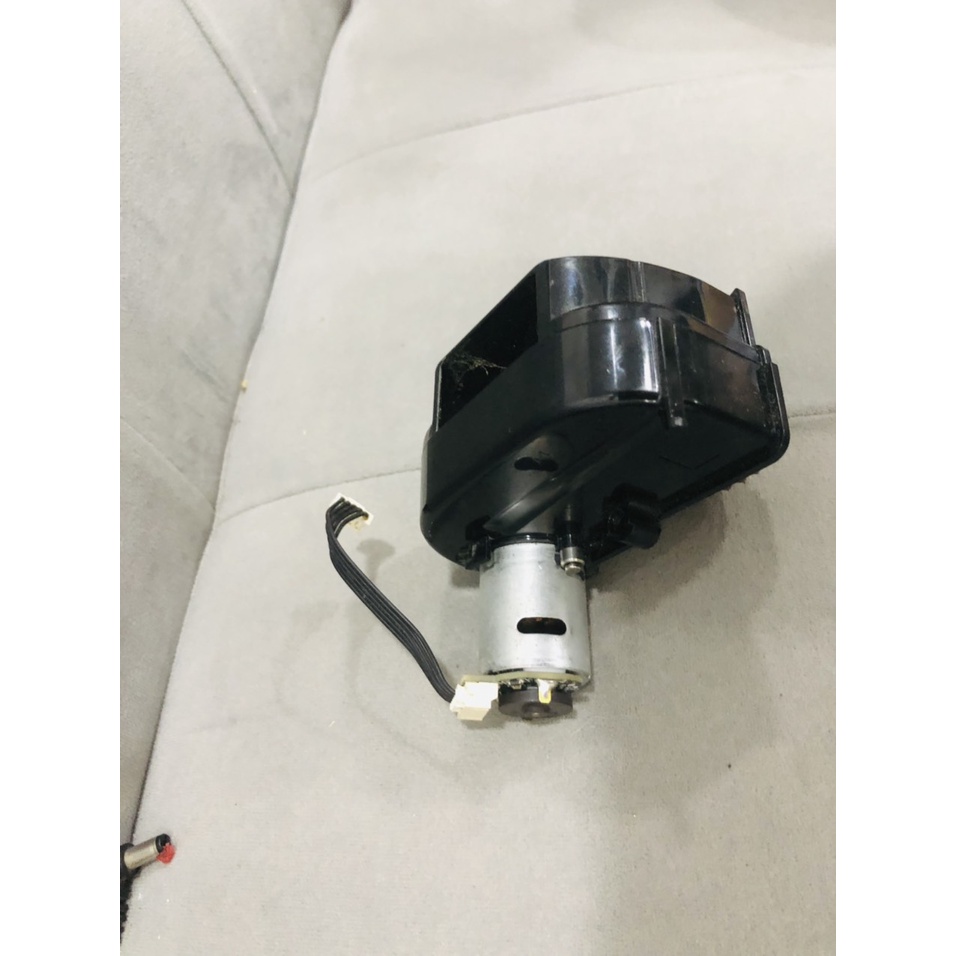 Bánh xe   thay thế robot hút bụi medion 18500,19510,18511,... và ILIFE v3s pro,v5s pro