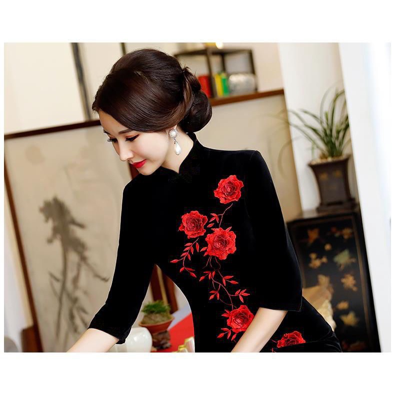 Đầm Sườn Xám Chất Nhung Dáng Ôm Thêu Họa Tiết Sang Trọng Thời Trang Xuân Thu Cho Phụ Nữ Trung Niên