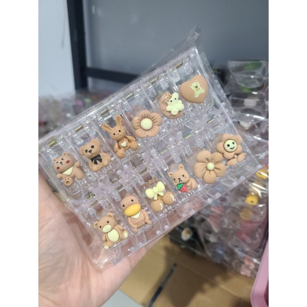 Kẹp tóc càng cua  tông màu nâu sữa 5 răng và 3 răng