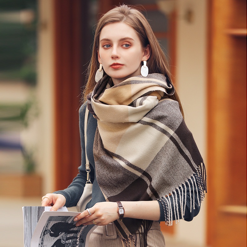 Khăn Choàng Cổ Cashmere Dày Dặn Phối Tua Rua Thời Trang Mùa Đông Cho Nữ