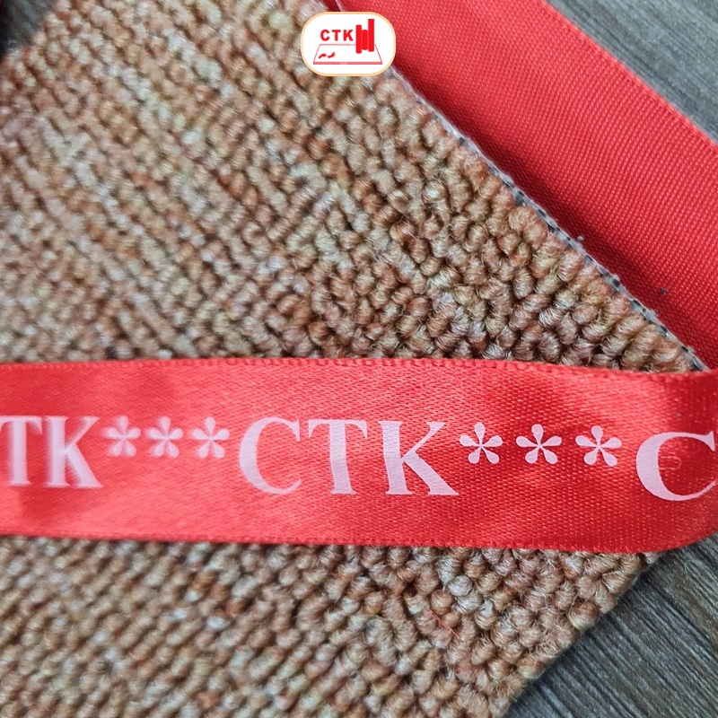 Tấm lót chân chống xe máy mặt len, đế bố 40cm x 20cm