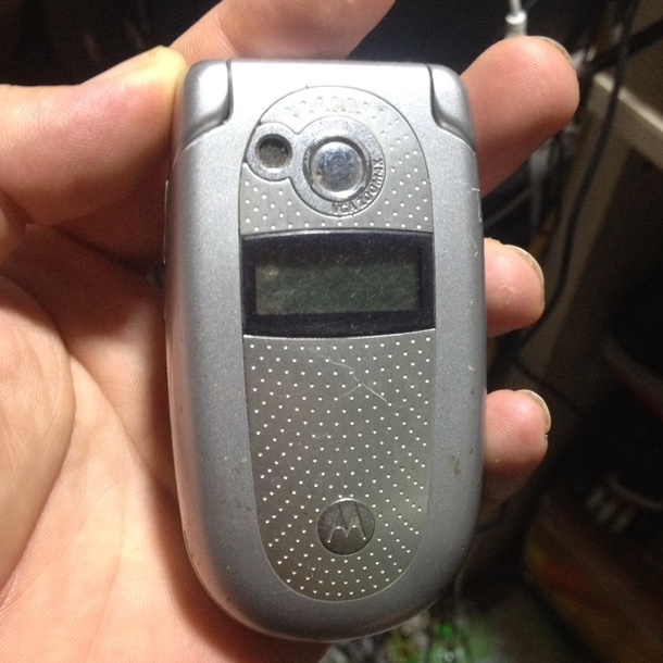 Xác MÔ TÔ V400 không nắp, không bin tét, không rõ tình trạng, bán tù mù anh em lấy đồ,sưu tầm