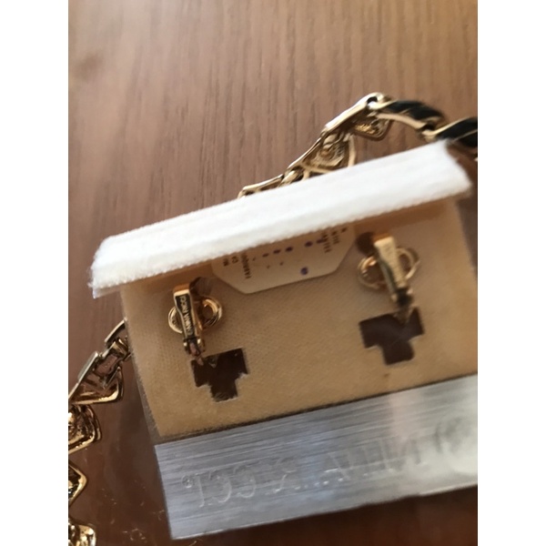 Dây chuyền và hoa tai si nhật..hiệu nina