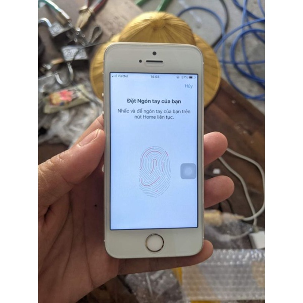 Ip 5s / ip5s 64gb máy chuẩn tặng kèm phụ kiện,có bảo hành toàn quốc,giá rẻ