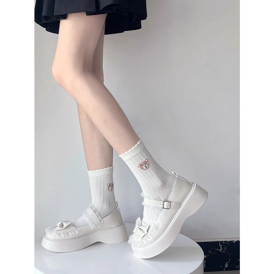 Tất vớ nữ cổ cao màu trắng, họa tiết gấu baby nâu dễ thương