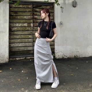 BASIC TOP - Áo basic cổ tròn dáng ôm thêu Whitelies - Whitelies Shop