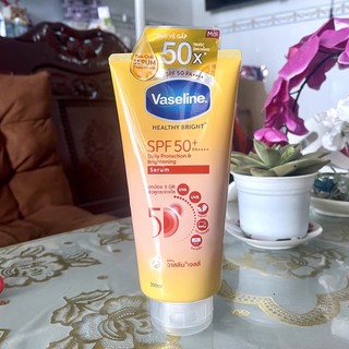 Serum chống nắng cơ thể Vaseline 50x bảo vệ da với SPF 50+ PA++++ giúp da sáng hơn gấp 2X 300ml (Mẫu Mới)