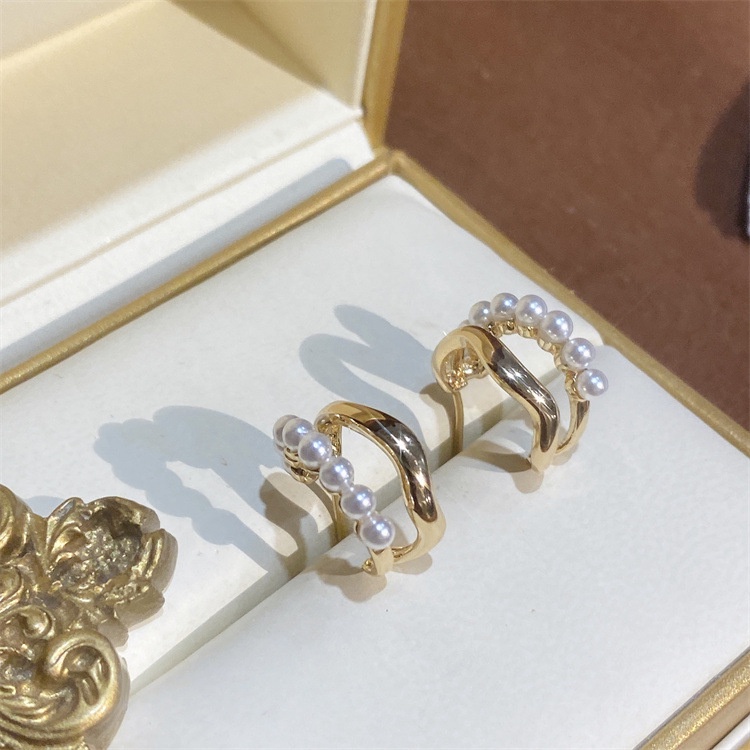 Đôi khuyên tai AY dạng xỏ mạ vàng hình chữ C gợn sóng đính hạt ngọc trai nhân tạo thời trang cho nữ