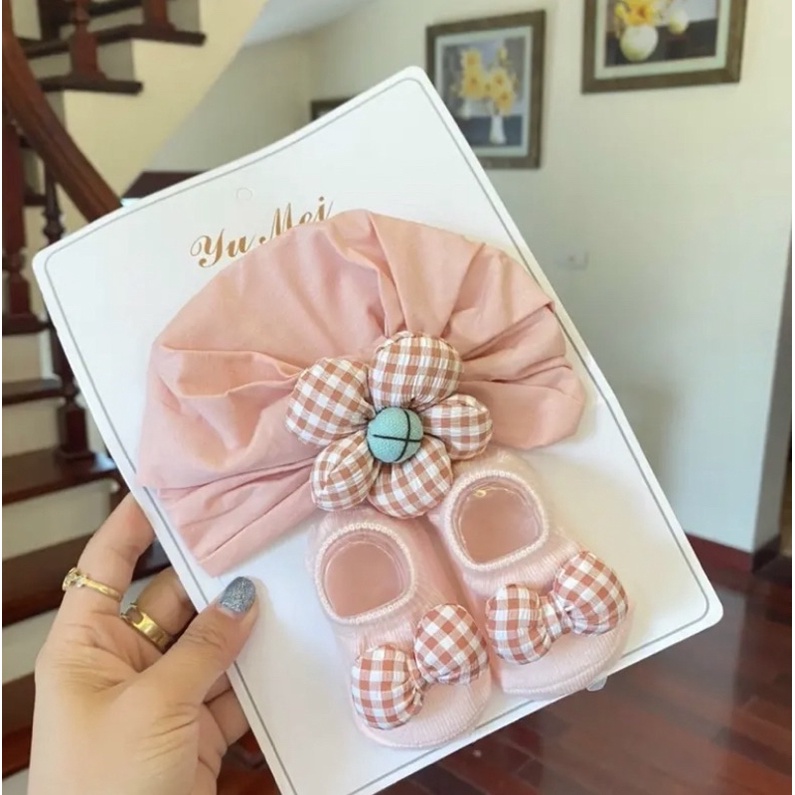 Set nón Turban và Tất hình thú xinh xắn cho bé