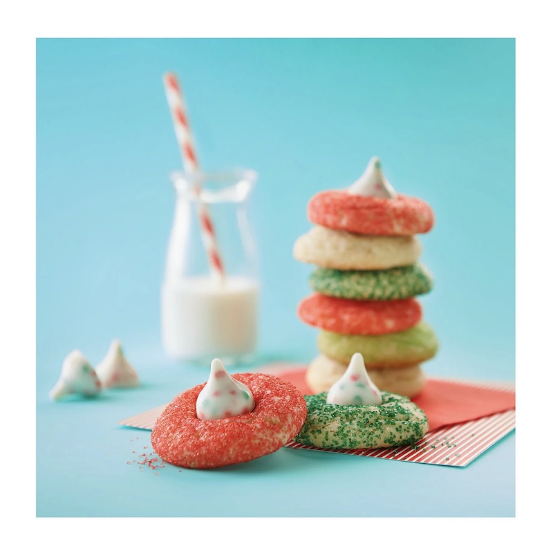 TÚI 255g SOCOLA KEM & BÁNH COOKIES GIÒN Hershey's Kisses - Sugar Cookie Flavor White Creme, Christmas - MẪU GIÁNG SINH (