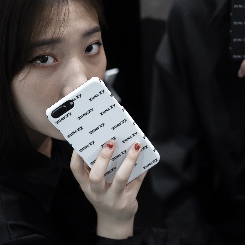 Ốp lưng Signature Case nhựa Zunezx