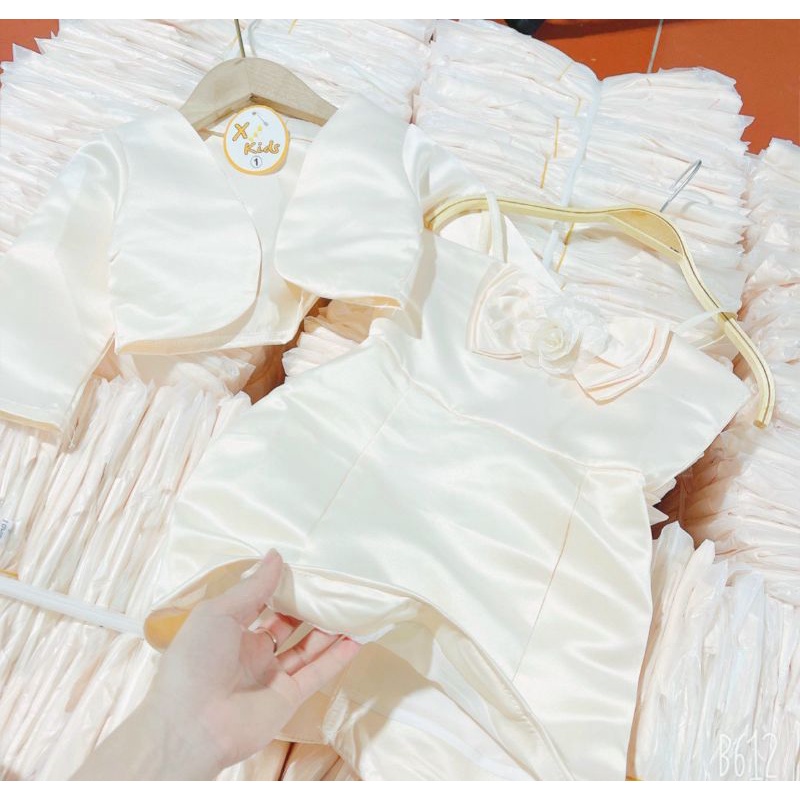 P1-Váy tiệc 2s - kèm áo khoác bé gái 10-22kg