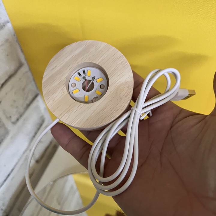 Tượng Chúa Giêsu phale đế có led trang trí xe ô tô bàn làm việc - T0344