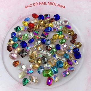 Đá khối chân nhọn mix màu mix size trang trí móng