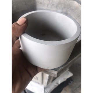 Chậu xi măng nhỏ 7x12cm trồng cây