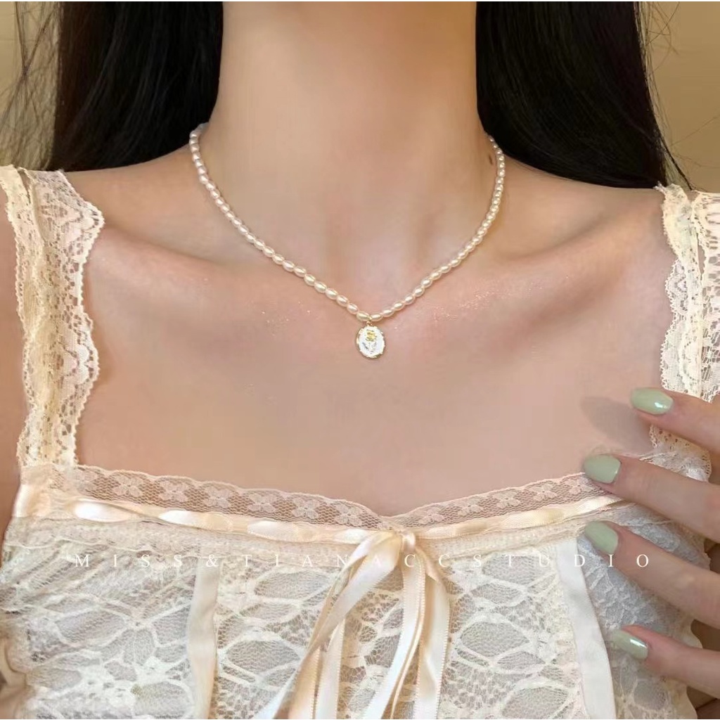 Dây Chuyền Mặt Hoa Hồng Đính Ngọc Trai Phong Cách Retro Pháp 2022