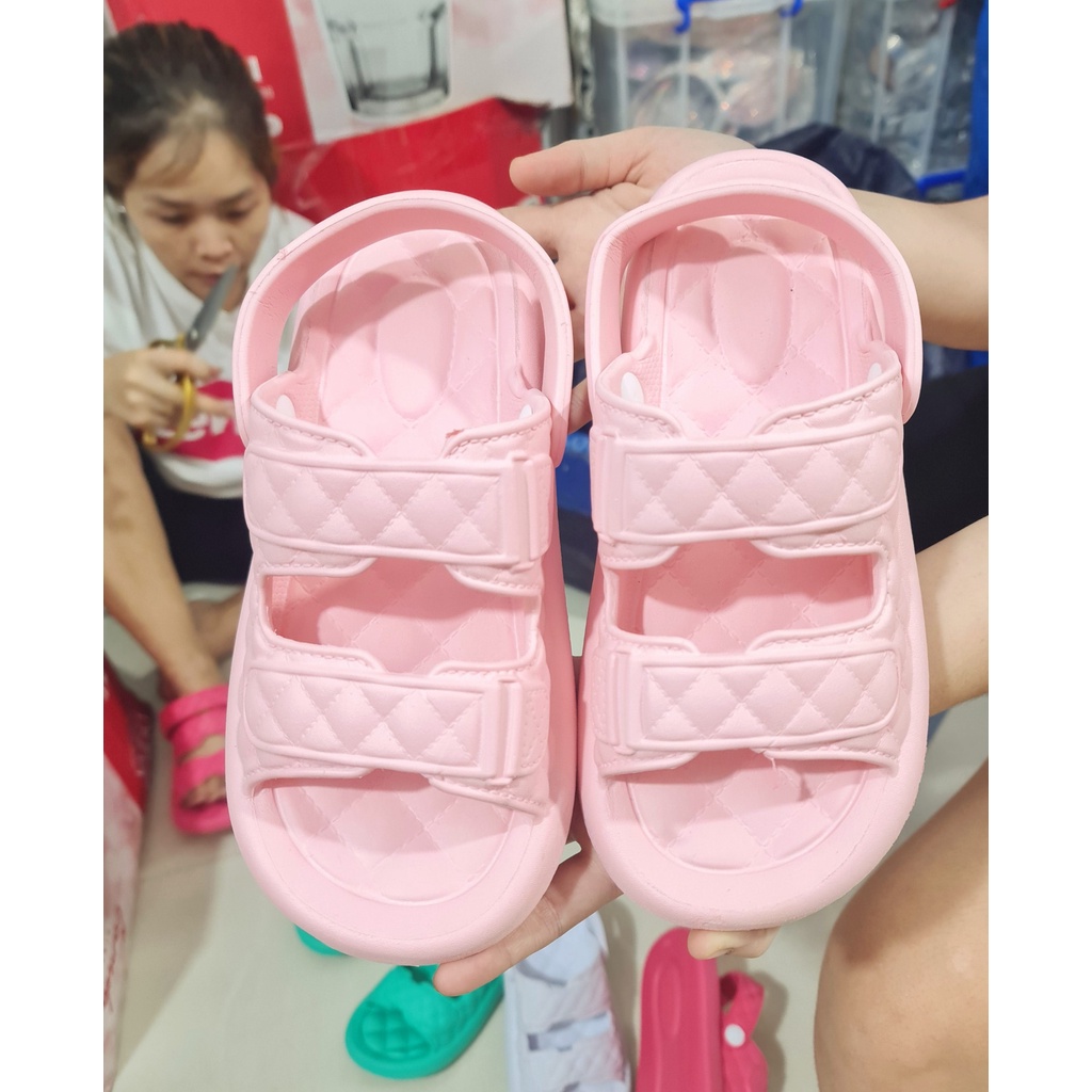 Giày quai sau dạng bánh mì cho nữ chất cao su mềm siêu nhẹ cho nữ hot- Mua tăng 1 size