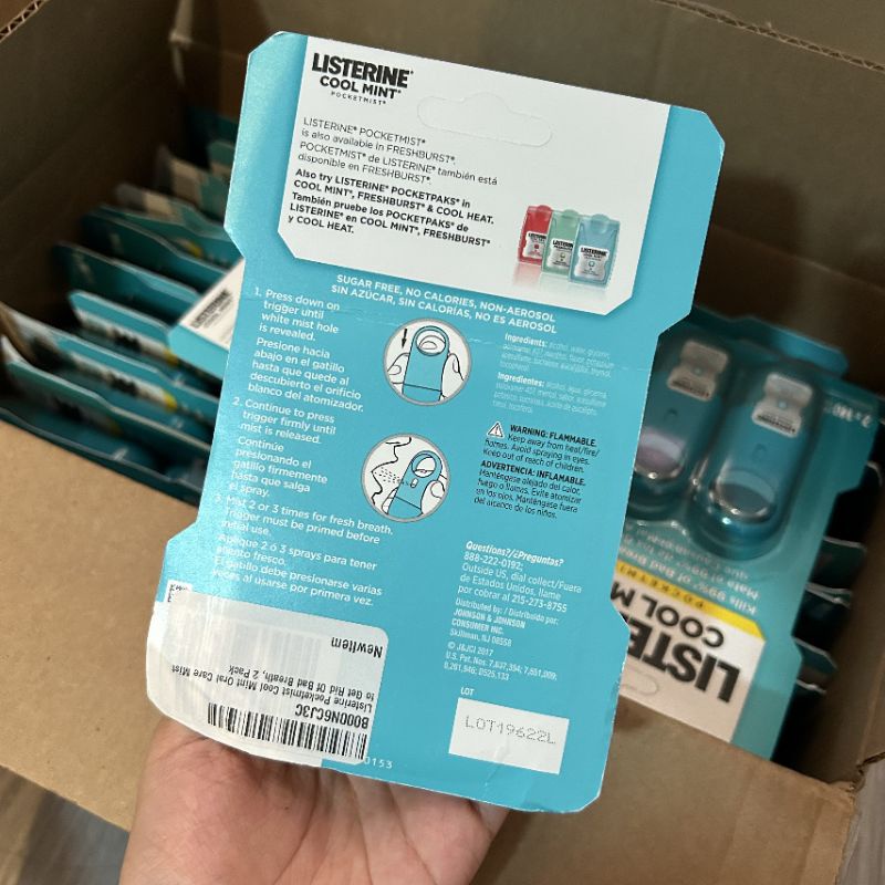 Xịt thơm miệng Listerine Cool Mint 7.7ml