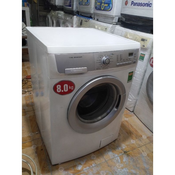Máy giặt Electrolux 9kg còn mới 90%. màn hình điện tử
