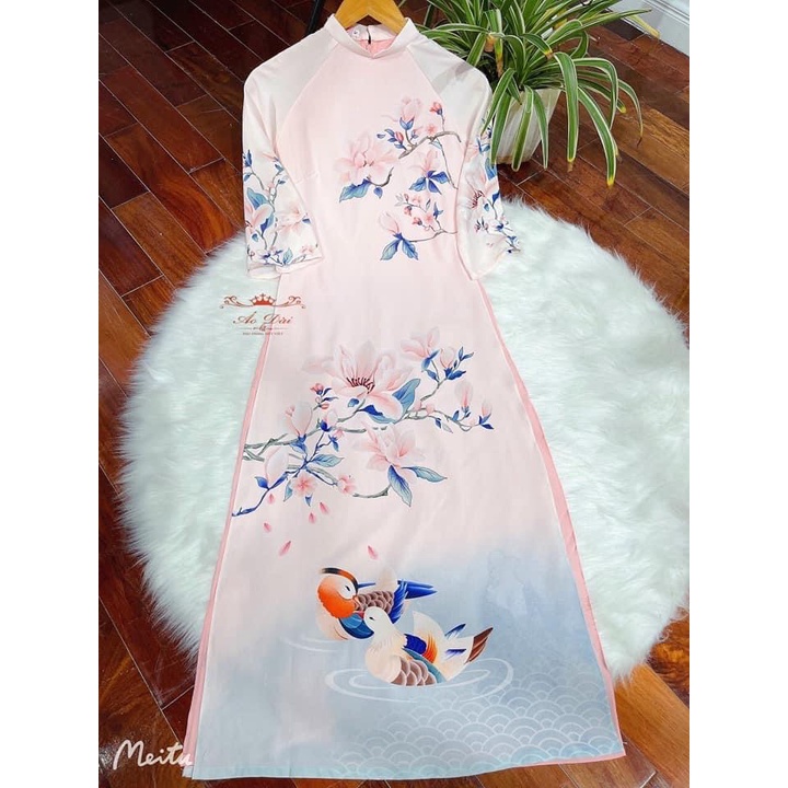 Áo dài nữ cách tân mẫu mới thiết kế nhẹ nhàng thanh lịch