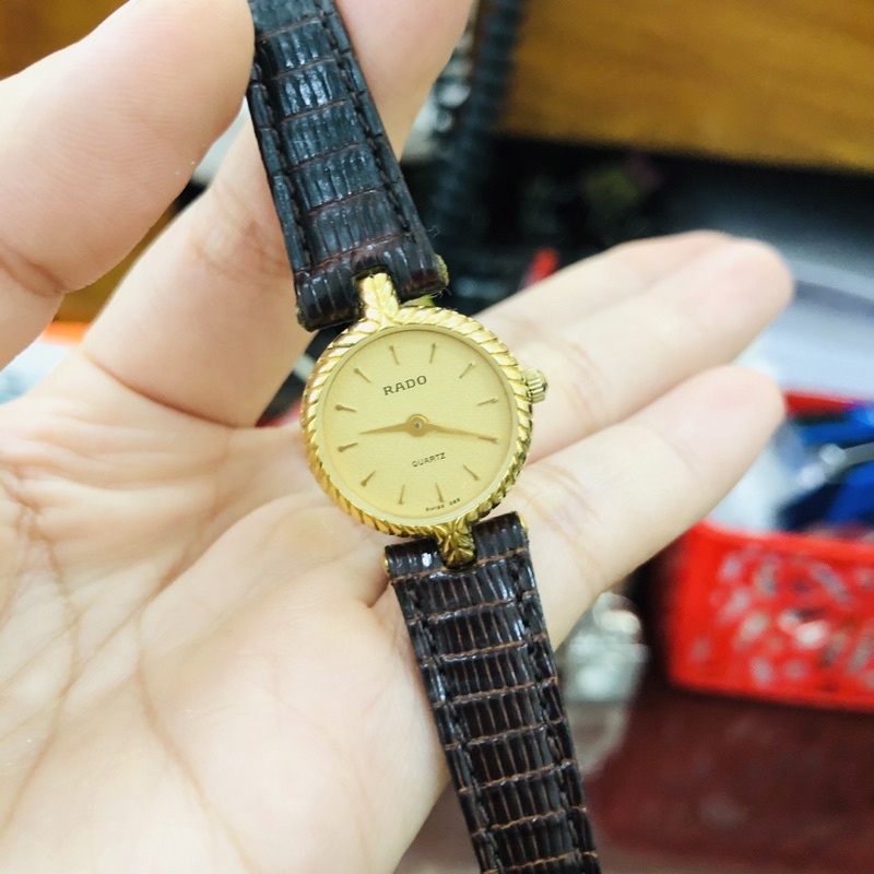 ( Chuẩn hãng Rado) Đồng hồ nữ si nhật hiệu Rado, máy thuỵ sĩ, dây khoá zin của Seiko