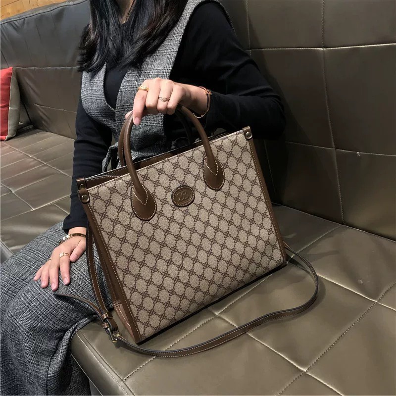 Túi Xách Nữ Công Sở GC 2 Quai Xách Chắc Chắn Kèm Dây Đeo Chéo M30