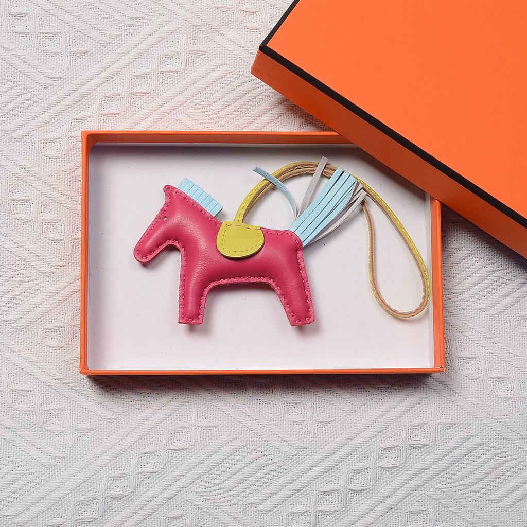 Dây Treo Xe Hơi / Túi Xách Handmade mini Bằng Da Cừu Đính Tua Rua Hình Ngựa Một Sừng Thời