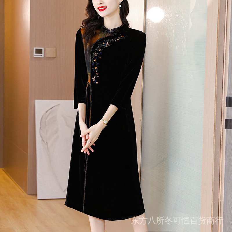 Đầm Nhung Cao Cấp Phong Cách Thời Trang Thu Đông Mới Dành Cho Phụ Nữ Trung Niên