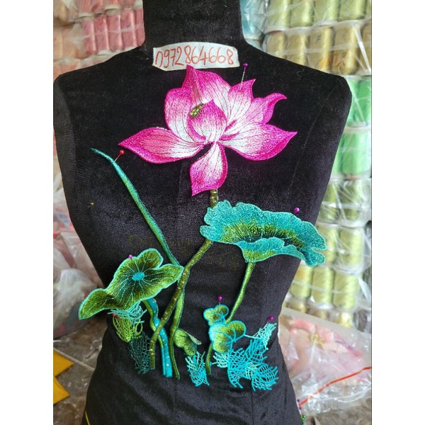 Hoa sen thêu may áo dài, váy đầm