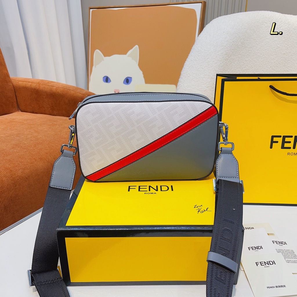 Túi Đeo Chéo Da Bò Phối PVC Phong Cách Fendi 2022 Sang Trọng Cho Nam Và Nữ