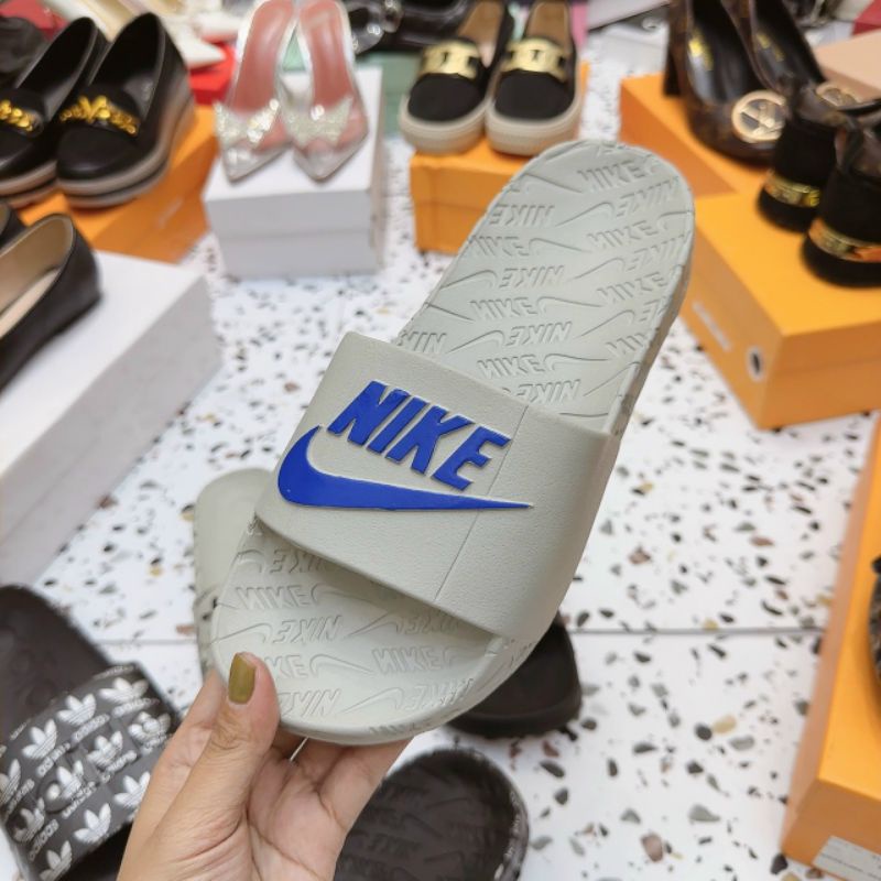 Dép đúc nguyên khối nam nữ