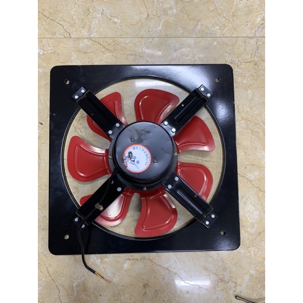 Quạt thông gió  công nghiệp 40cm 180w và 50cm 220w chạy rất êm và bền.