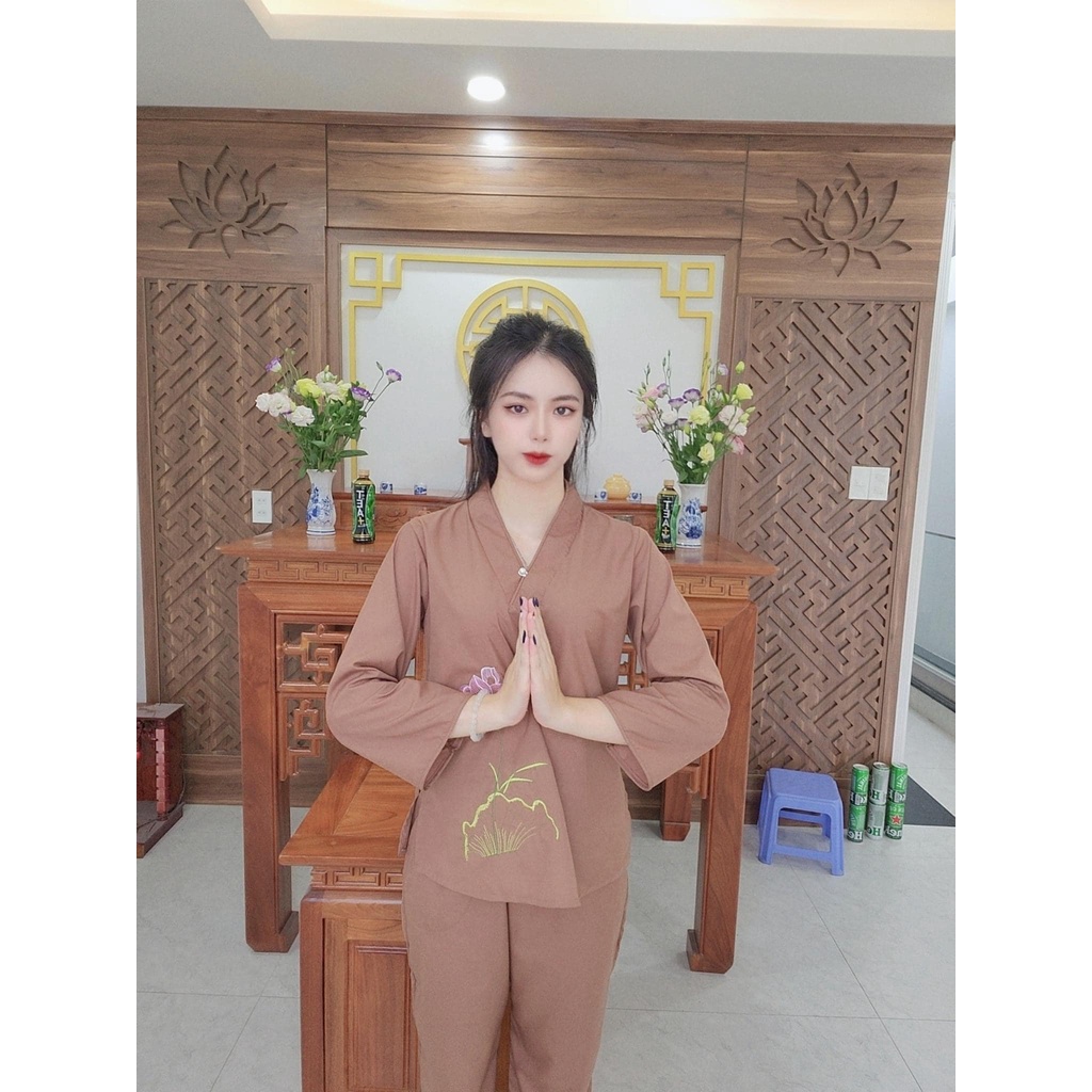 Bộ Đi Chùa Nữ - Đồ Lam Đi Lễ Chùa Bộ Phật Tử Thêu Sen Vải Dày Dặn Mềm Mịn Mặc Rất Mát Và Thoải Mái