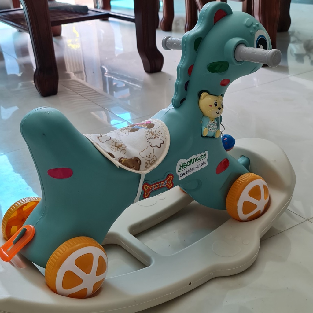 Ngựa bập bênh cho bé 1 2 tuổi 2 in 1 có bánh xe có nhạc