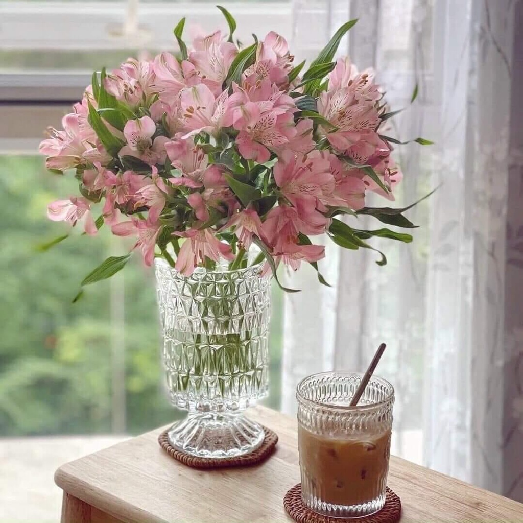 BÌNH HOA THỦY TINH DẠNG LY LỚN
