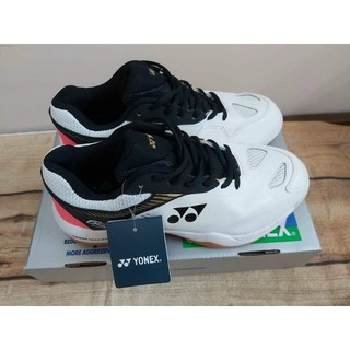 Giày cầu lông ( tặng kèm tất yonex )