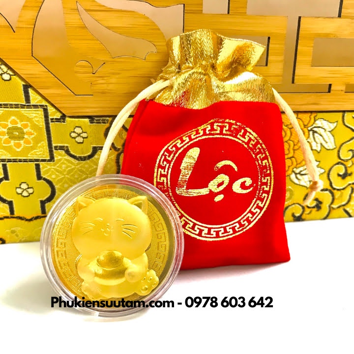 Đồng Xu Hình Con Mèo Thần Tài CUTE Tặng Túi Gấm Lộc, đường kính: 4cm, màu vàng - TMT Collection - SP005915