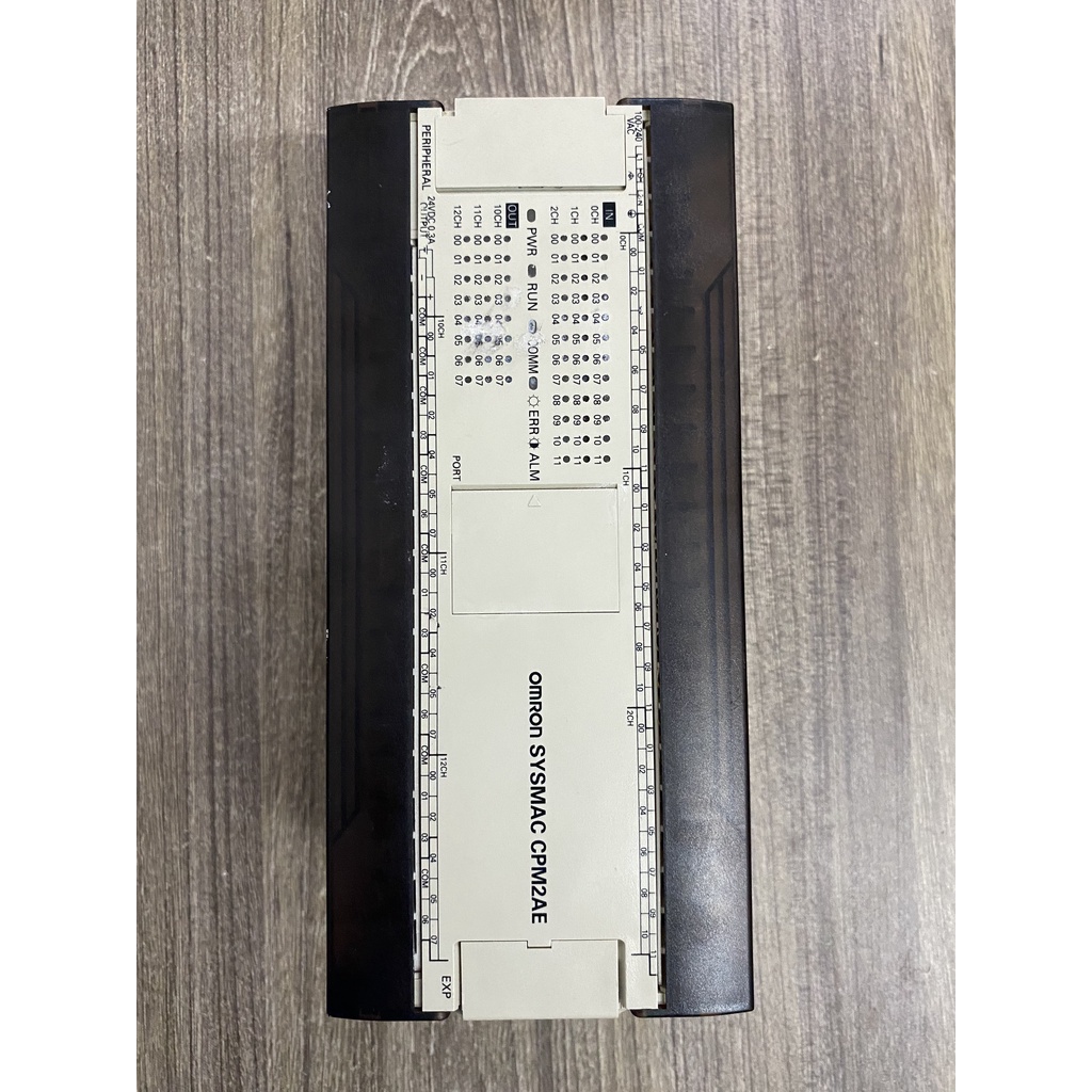 PLC  OMRON CPM2AE-60CDR-A  nguồn 220VAC ngõ ra RELAY  60 I/O tháo máy