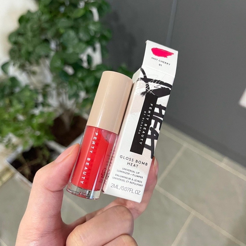 SON BÓNG FENTY BEAUTY MÀU Fenty Glow/ Hot cherry Minisize 2g