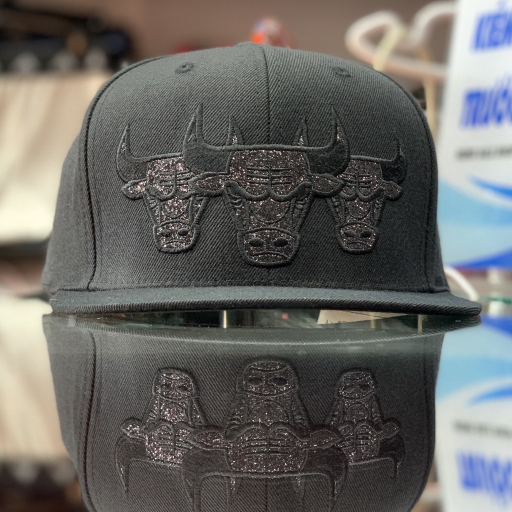 Nón Snapback Mitchell&Ness Đen Phối Họa Tiết Lấp Lánh Thời Trang Hàng Xuất Xịn Quai Bấm Freesize