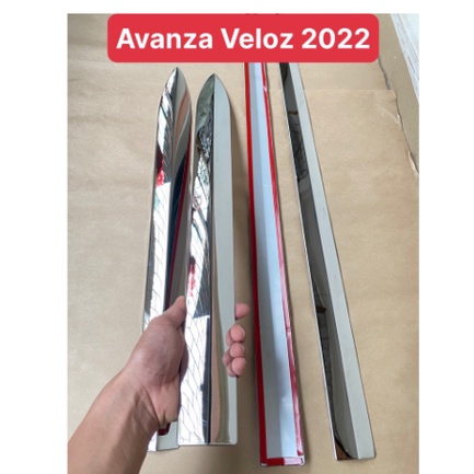 Nẹp Sườn Hông Xe Inox Crom dành cho Toyota Veloz Cross, Avanza 2022, 2023 Bộ 4 Chi Tiết