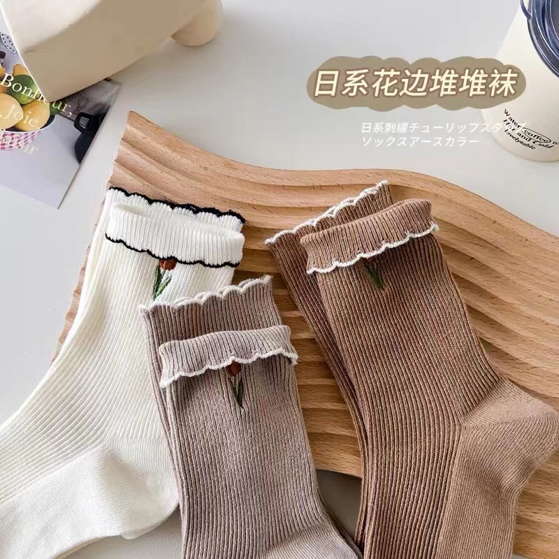 Tất Cotton Phối Ren Thêu Hình Hoa Tulip Thời Trang Thu Đông Cho Nữ