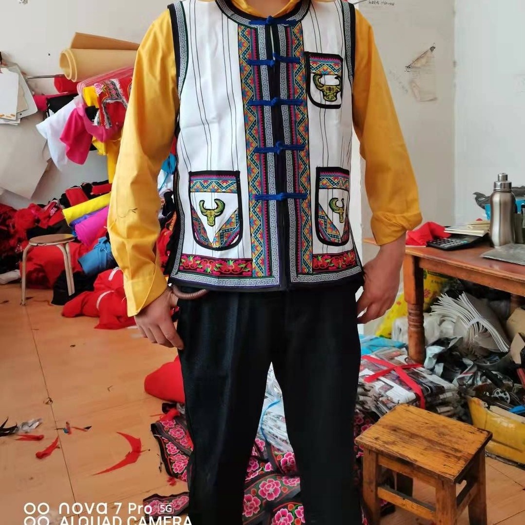 Áo Vest Hóa Trang Dân Tộc Phối Ren Màu Đen Bạc Kiểu Dân Tộc Cho Nam