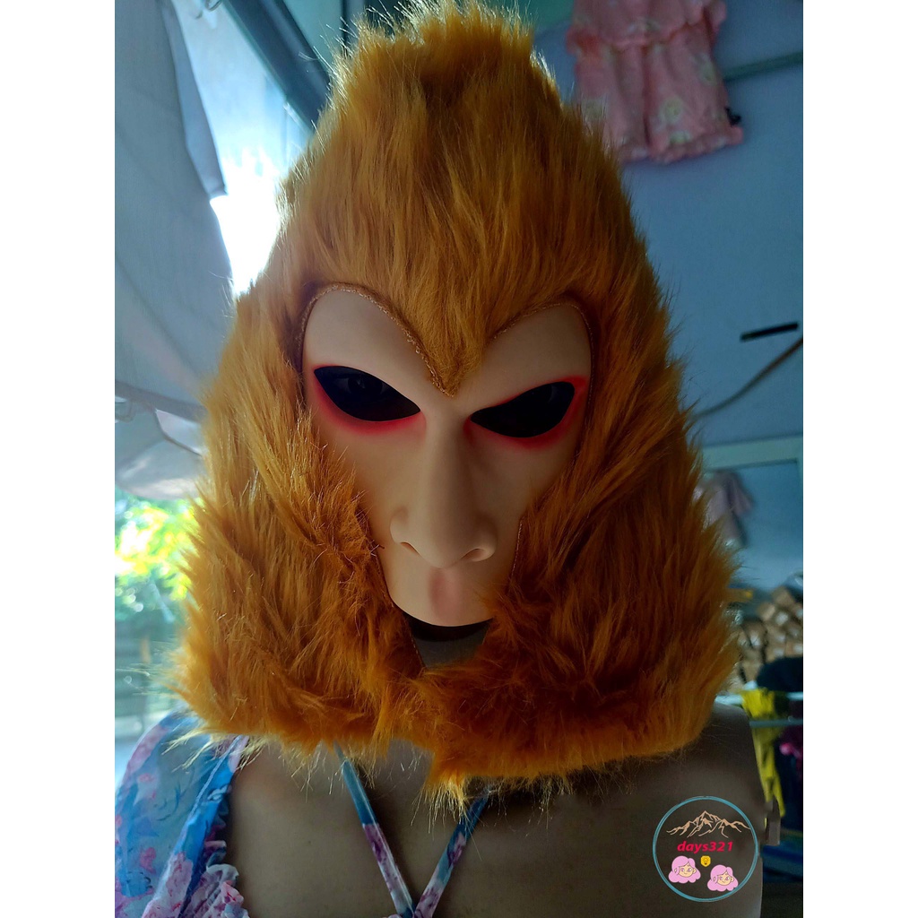 Mặt nạ tôn ngộ không hoá trang quay clip tik tok biểu diễn