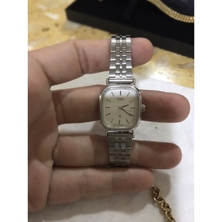 Đồng hồ si hiệu nhật