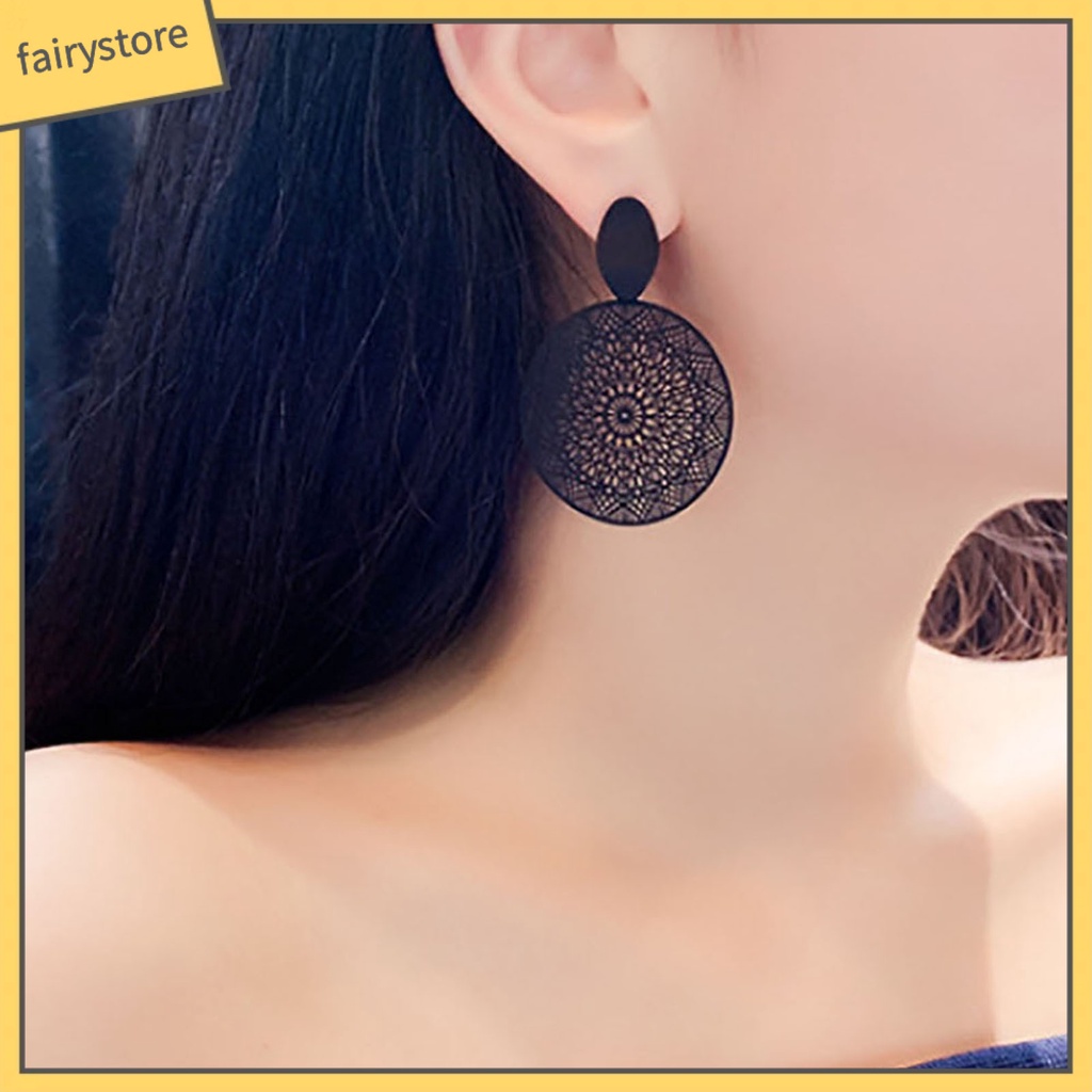 1 Đôi Bông Tai Hình Tròn Bằng Hợp Kim Thiết Kế Đục Lỗ Thời Trang Cho Nữ